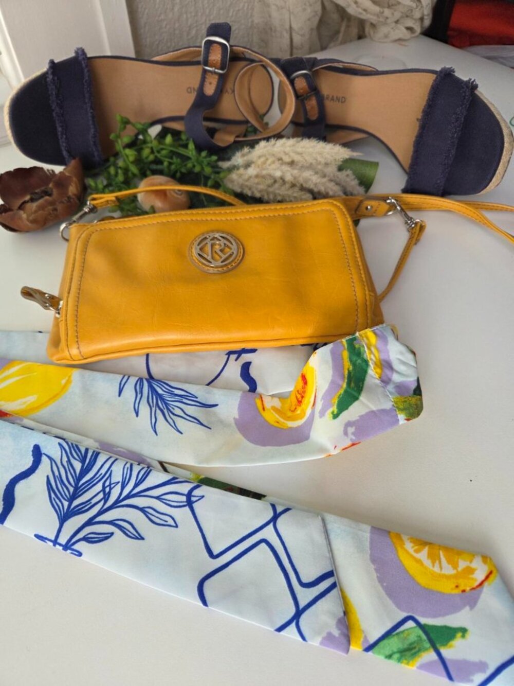 Relic By Fossil Vintage 1990s Yellow Mustard Crossbody Bag